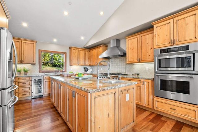 24101 Mountain Charlie Road, Los Gatos, CA 95033