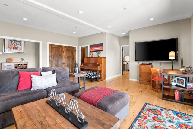 24101 Mountain Charlie Road, Los Gatos, CA 95033