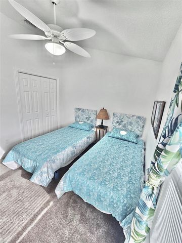 703 ROYAL PALM AVENUE, Lady Lake, FL 32159