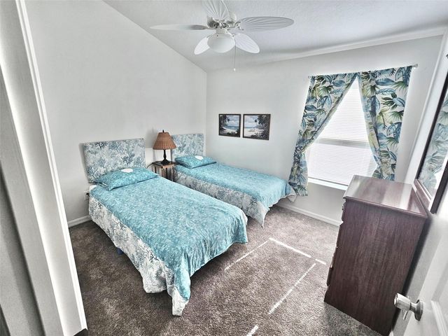 703 ROYAL PALM AVENUE, Lady Lake, FL 32159