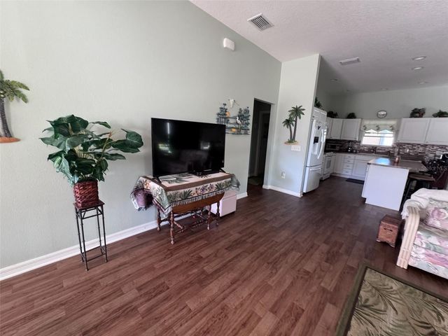 703 ROYAL PALM AVENUE, Lady Lake, FL 32159