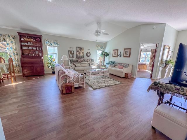 703 ROYAL PALM AVENUE, Lady Lake, FL 32159
