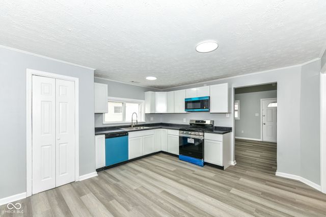 206 Pennsylvania Street, Shirley, IN 47384