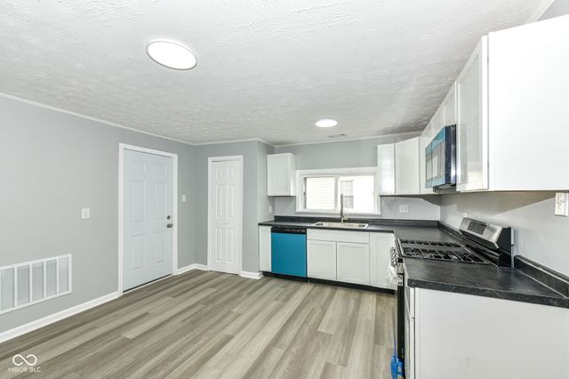 206 Pennsylvania Street, Shirley, IN 47384