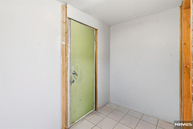 15 Warren Street, Newark, NJ 07102