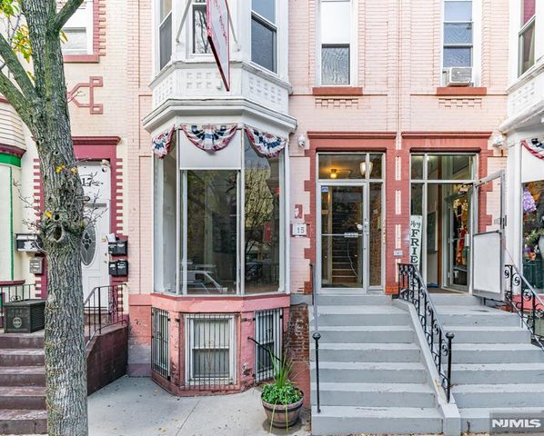 15 Warren Street, Newark, NJ 07102