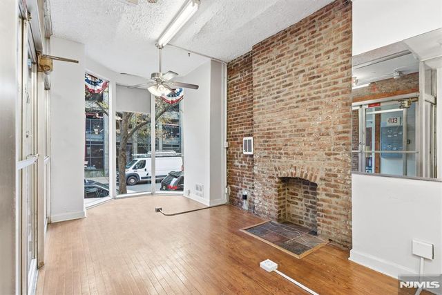 15 Warren Street, Newark, NJ 07102