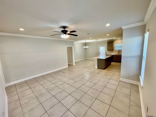 9958 Stratford Dr, Denham Springs, LA 70726