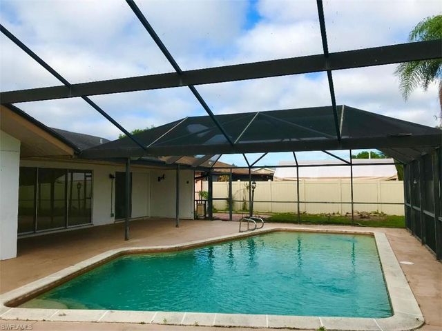 1311 SE 25th TER, Cape Coral, FL 33904
