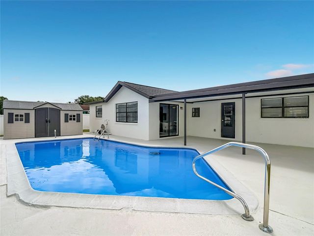 8635 GUM TREE AVENUE, New Port Richey, FL 34653