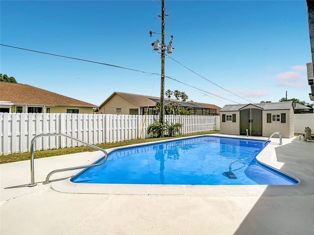 8635 GUM TREE AVENUE, New Port Richey, FL 34653