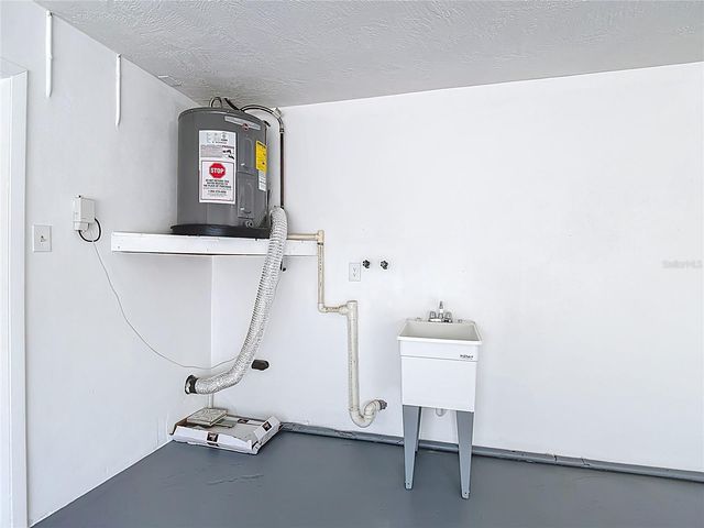 8635 GUM TREE AVENUE, New Port Richey, FL 34653