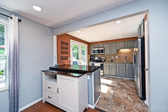 82 Orchard Knoll Drive, Reading, OH 45215