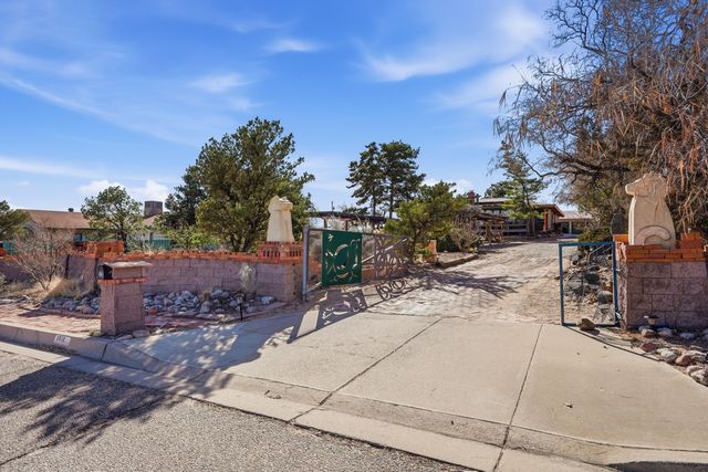 1303 32nd Street SE, Rio Rancho, NM 87124