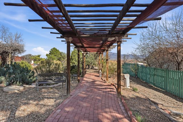 1303 32nd Street SE, Rio Rancho, NM 87124