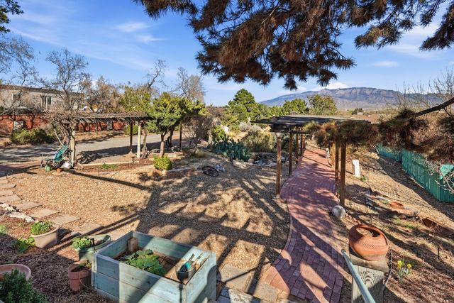 1303 32nd Street SE, Rio Rancho, NM 87124