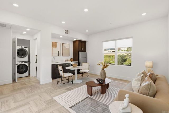 8451 Hidden Cove Way, San Diego, CA 92127