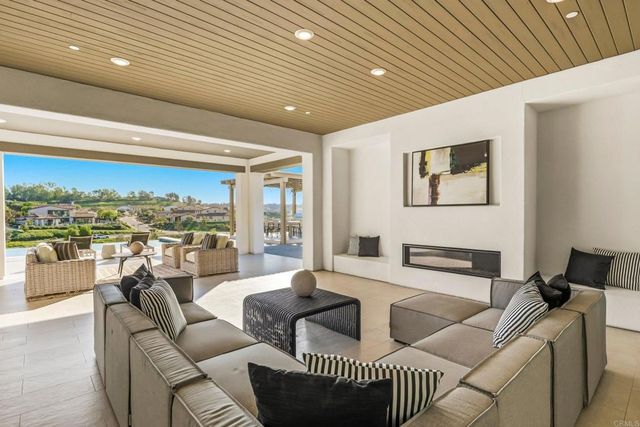 8451 Hidden Cove Way, San Diego, CA 92127