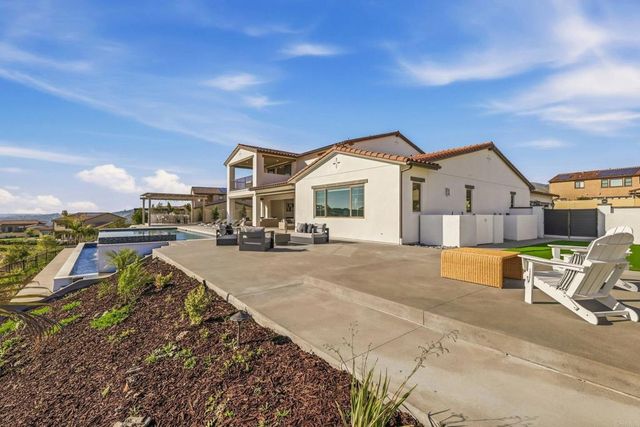 8451 Hidden Cove Way, San Diego, CA 92127