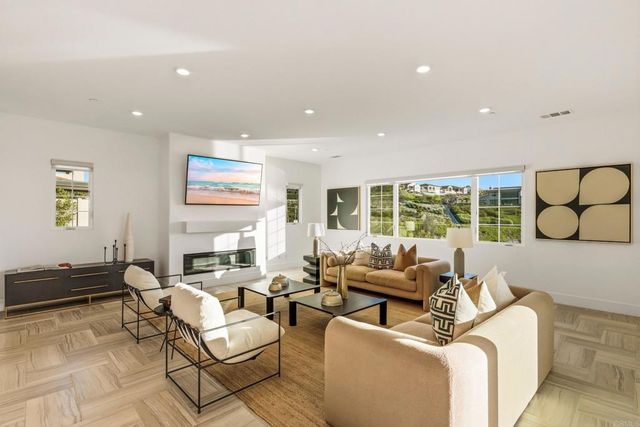 8451 Hidden Cove Way, San Diego, CA 92127