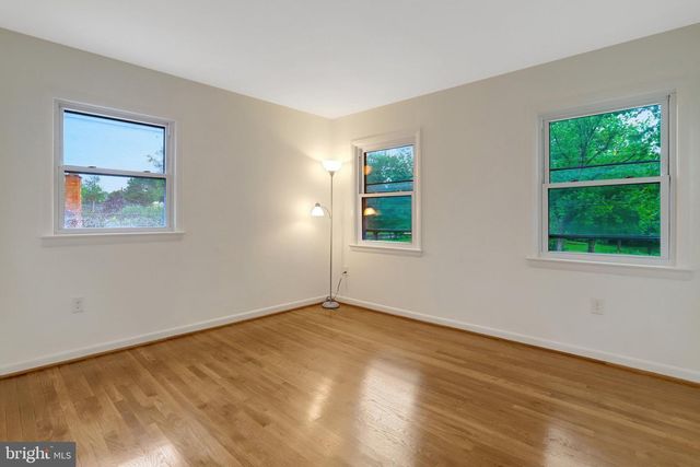 5814 CLERMONT DR, Alexandria, VA 22310