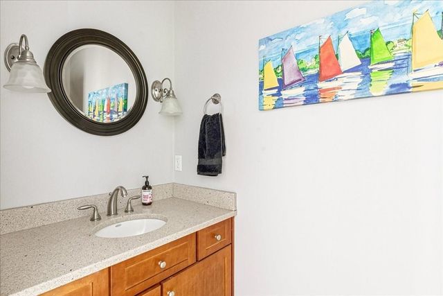 23 Chilton Ave, Kingston, MA 02364
