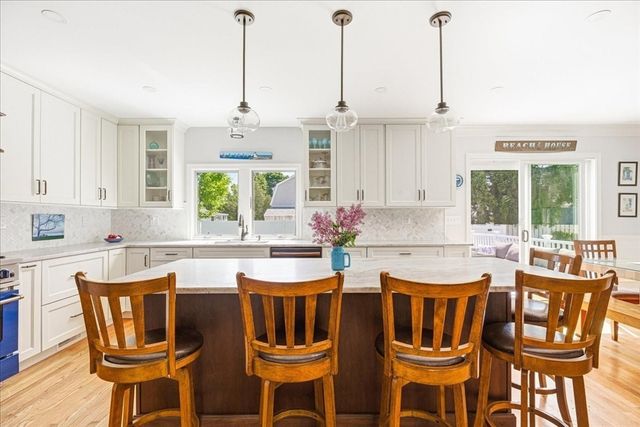 23 Chilton Ave, Kingston, MA 02364
