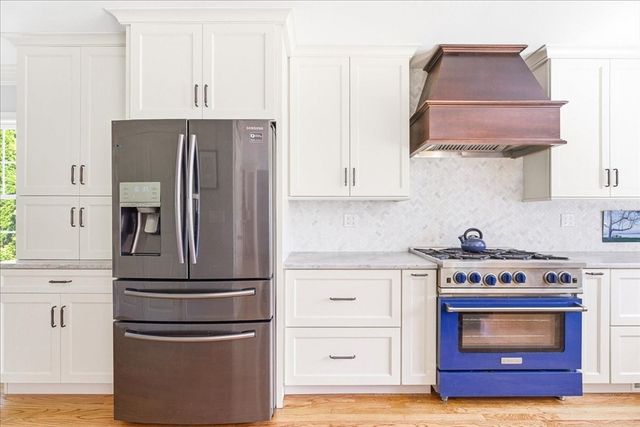 23 Chilton Ave, Kingston, MA 02364
