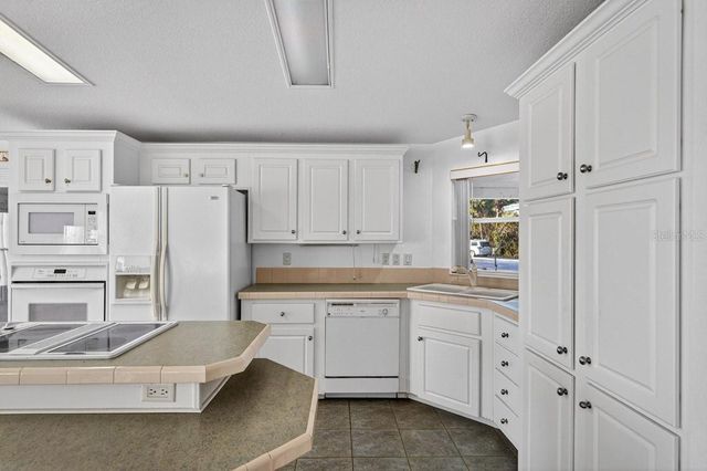 332 MARSH LANDING LOOP, Oak Hill, FL 32759