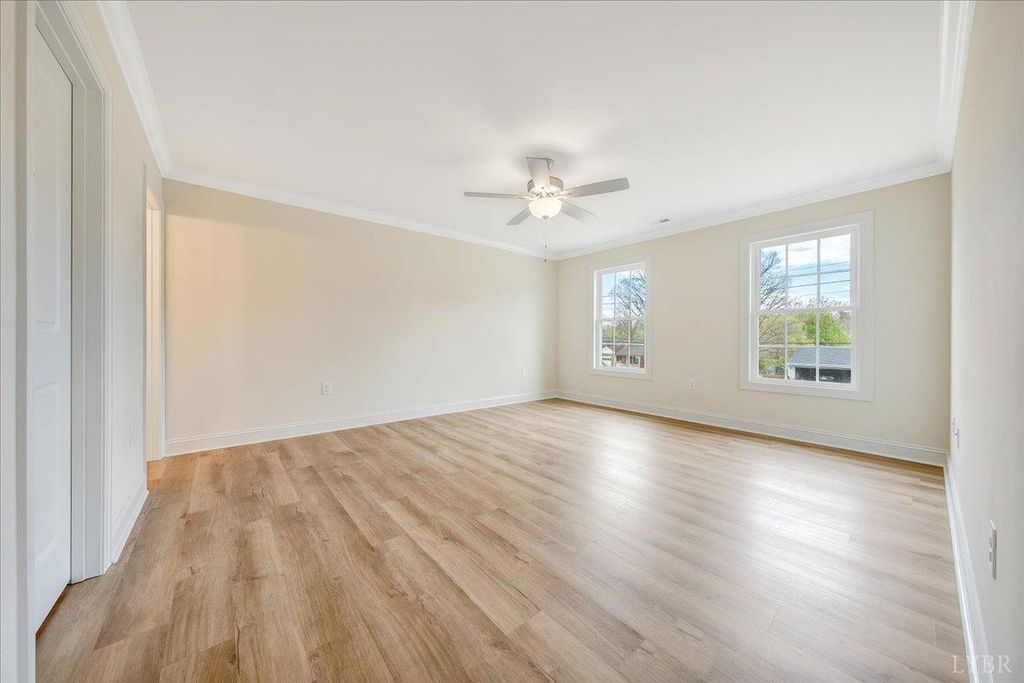 Image 11 of property listing at 23 Lochwood Hill Drive, Goode, VA 24556