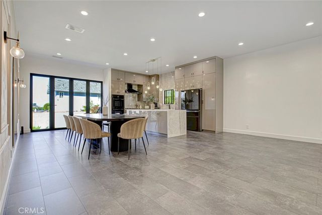 10823 Parr, Sunland, CA 91040