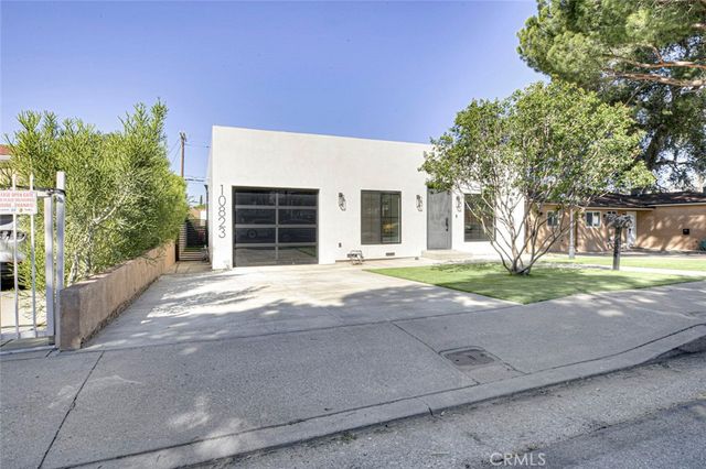 10823 Parr, Sunland, CA 91040