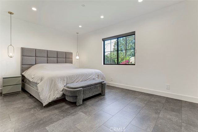 10823 Parr, Sunland, CA 91040