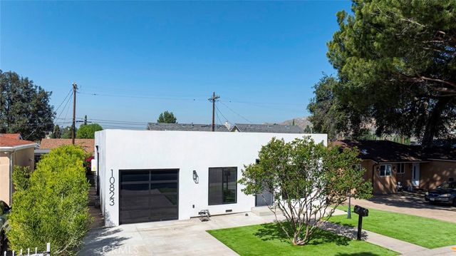 10823 Parr, Sunland, CA 91040