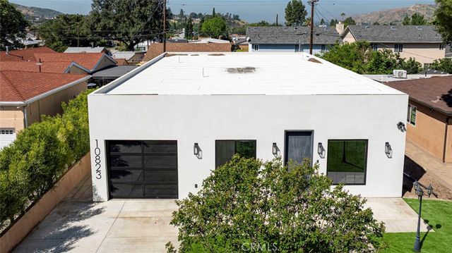 10823 Parr, Sunland, CA 91040