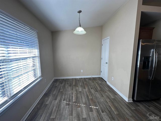 9527 Laramie Dr, Pensacola, FL 32506