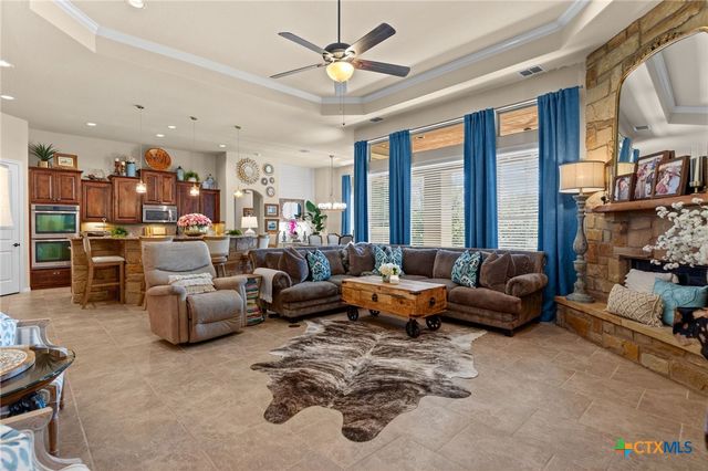 638 Cambridge Drive, New Braunfels, TX 78132
