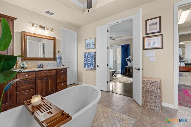 638 Cambridge Drive, New Braunfels, TX 78132