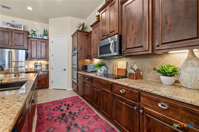 638 Cambridge Drive, New Braunfels, TX 78132