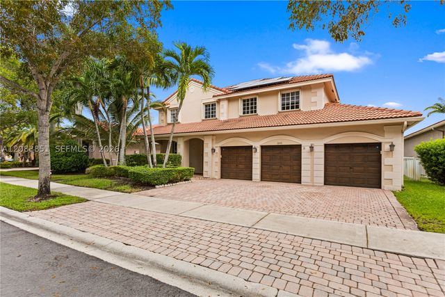 1642 Blue Jay Cir, Weston, FL 33327