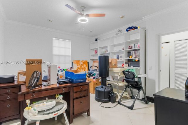 1642 Blue Jay Cir, Weston, FL 33327