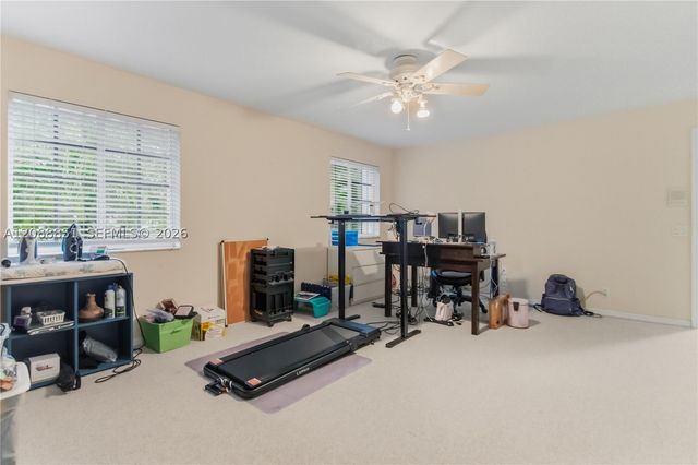 1642 Blue Jay Cir, Weston, FL 33327