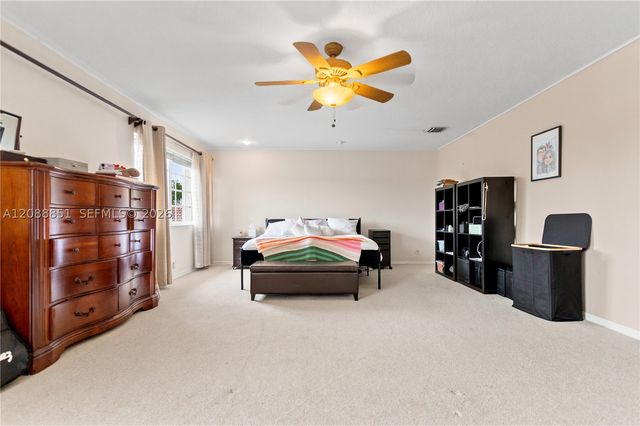 1642 Blue Jay Cir, Weston, FL 33327