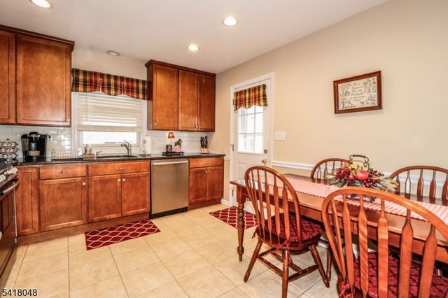 347 Central Ave, Metuchen Boro, NJ 08840