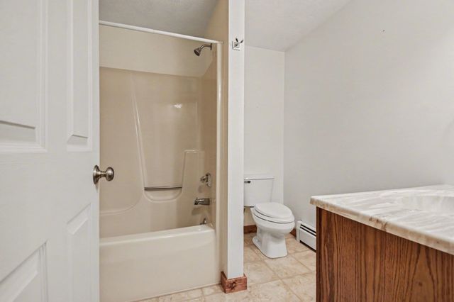 11510 E Lee Mann Road, Northport, MI 49670