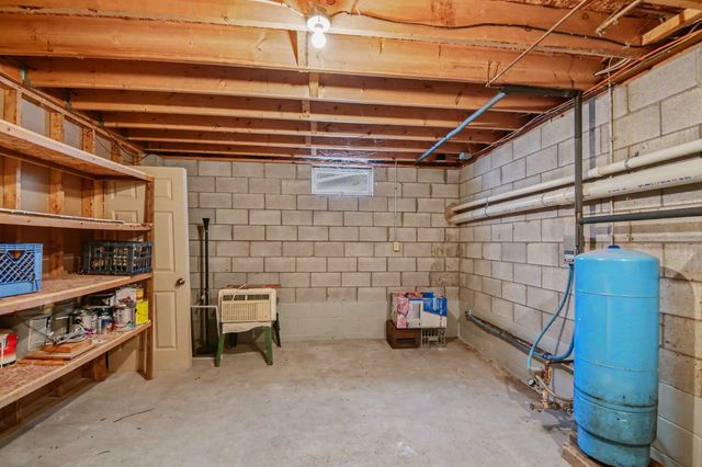 11510 E Lee Mann Road, Northport, MI 49670