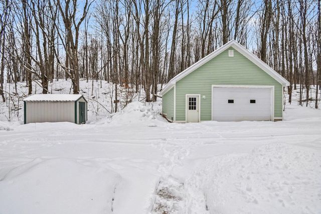 11510 E Lee Mann Road, Northport, MI 49670