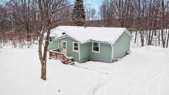 11510 E Lee Mann Road, Northport, MI 49670