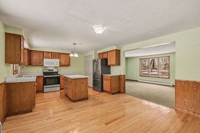 11510 E Lee Mann Road, Northport, MI 49670