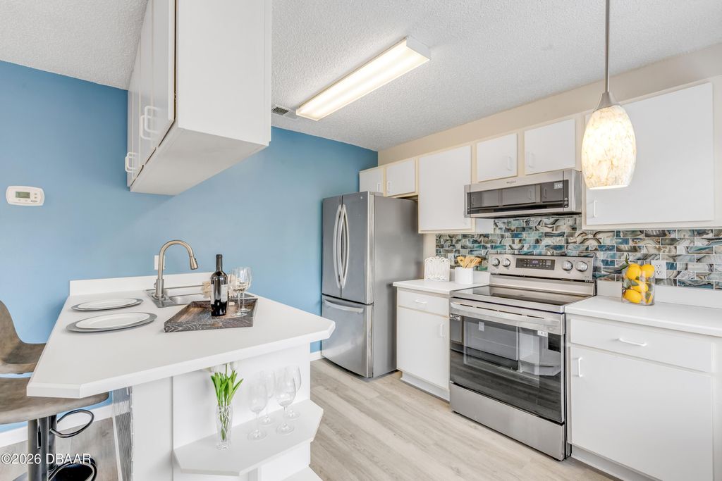 1601 Big Tree Rd Apt 807, Daytona Beach, FL 32119